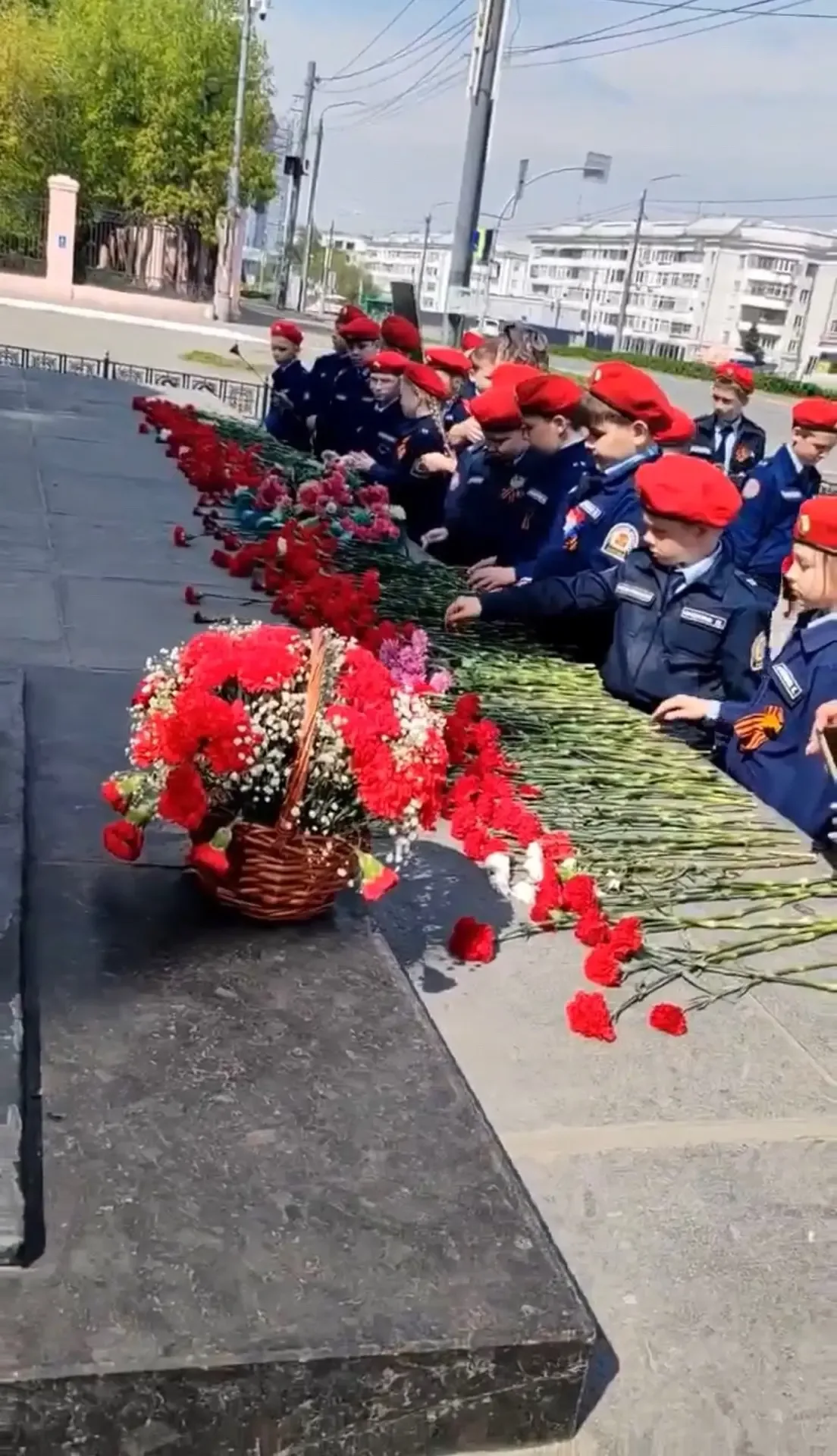 В преддверии главного праздника нашей страны - Дня Победы обучающиеся 3 кадетского класса побывали н