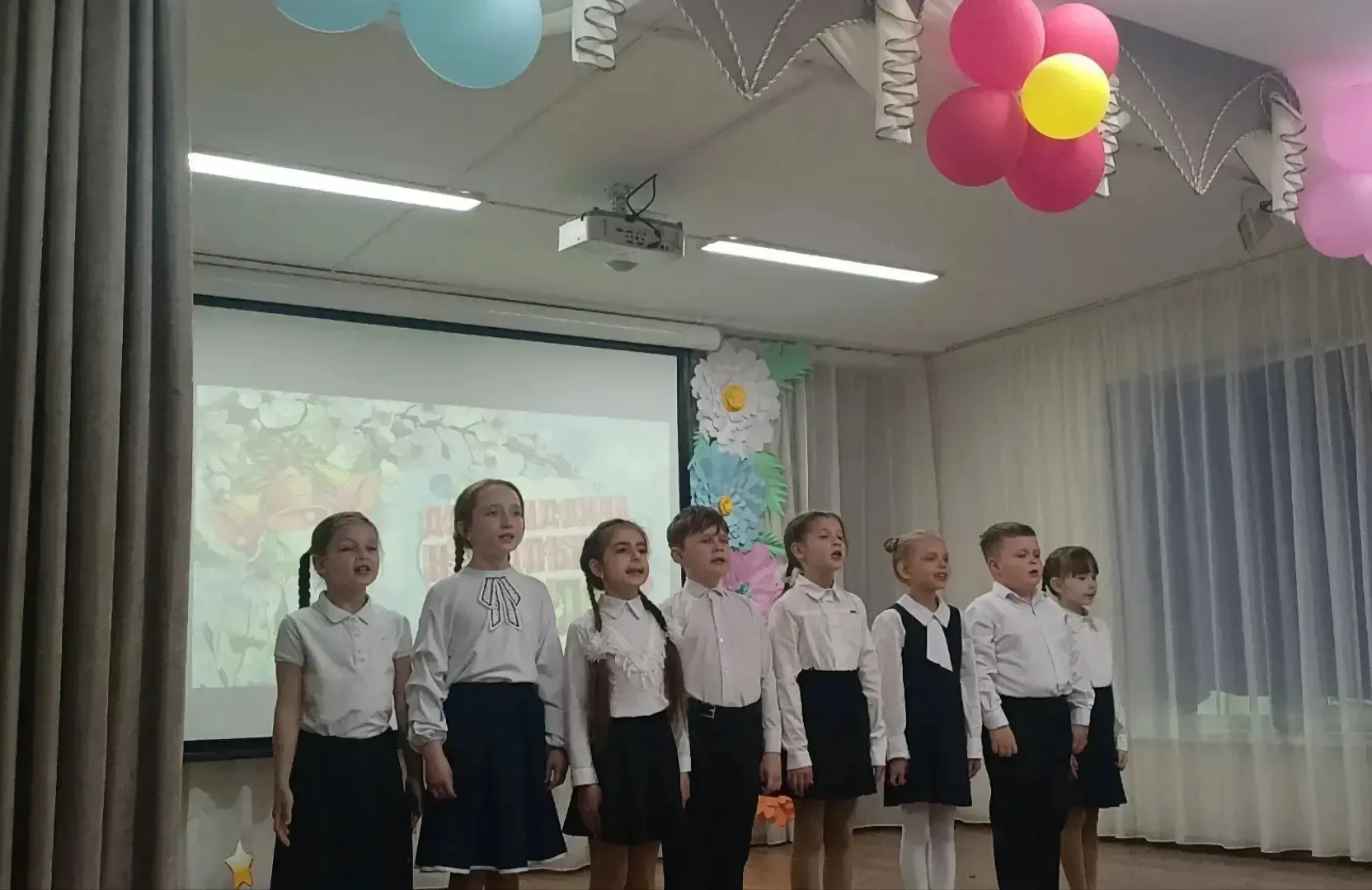 🎶 22 мая участники вокального ансамбля "Лира" вместе со своим руководителем Помеловой Ольгой Николае