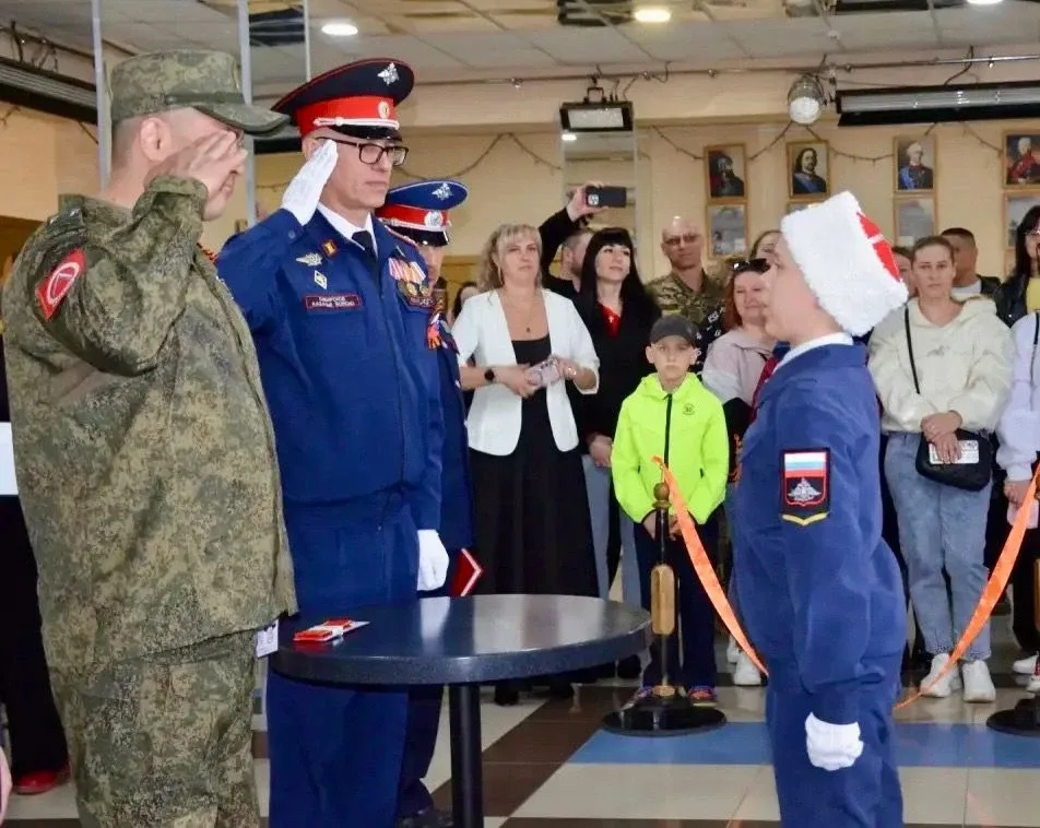 ️🇷🇺🇷🇺🇷🇺Торжественное посвящение в кадеты: новый этап для 5В класса! 5 мая состоялось важное и волную