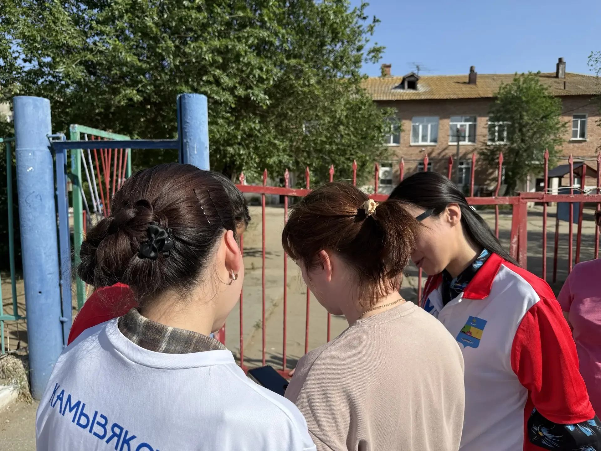 Голосование по благоустройству в Камызякском районе продолжается! 🙌  Волонтеры МКОУ СОШ №4 активно п