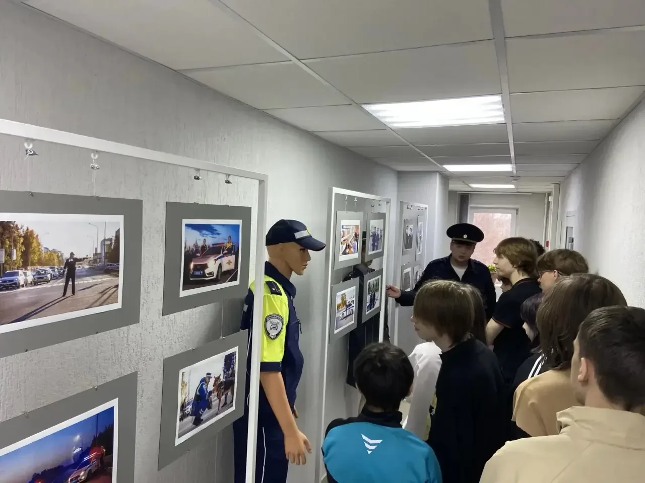 #Профориентация  14 мая наш 8 «Г» класс побывал на увлекательной экскурсии в Госавтоинспекции! 🚔  Со