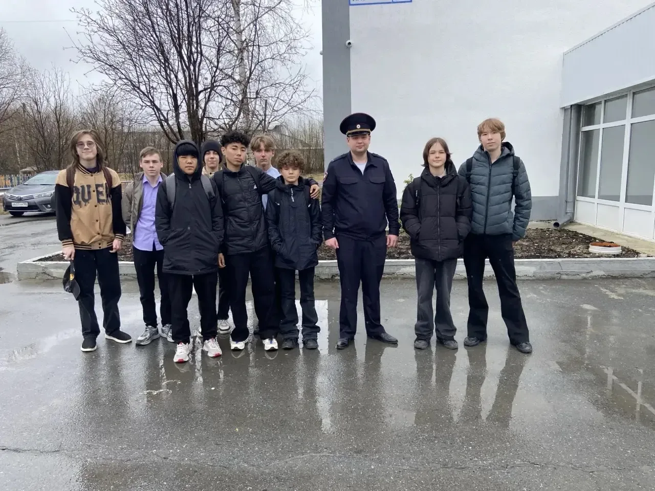 #Профориентация  14 мая наш 8 «Г» класс побывал на увлекательной экскурсии в Госавтоинспекции! 🚔  Со