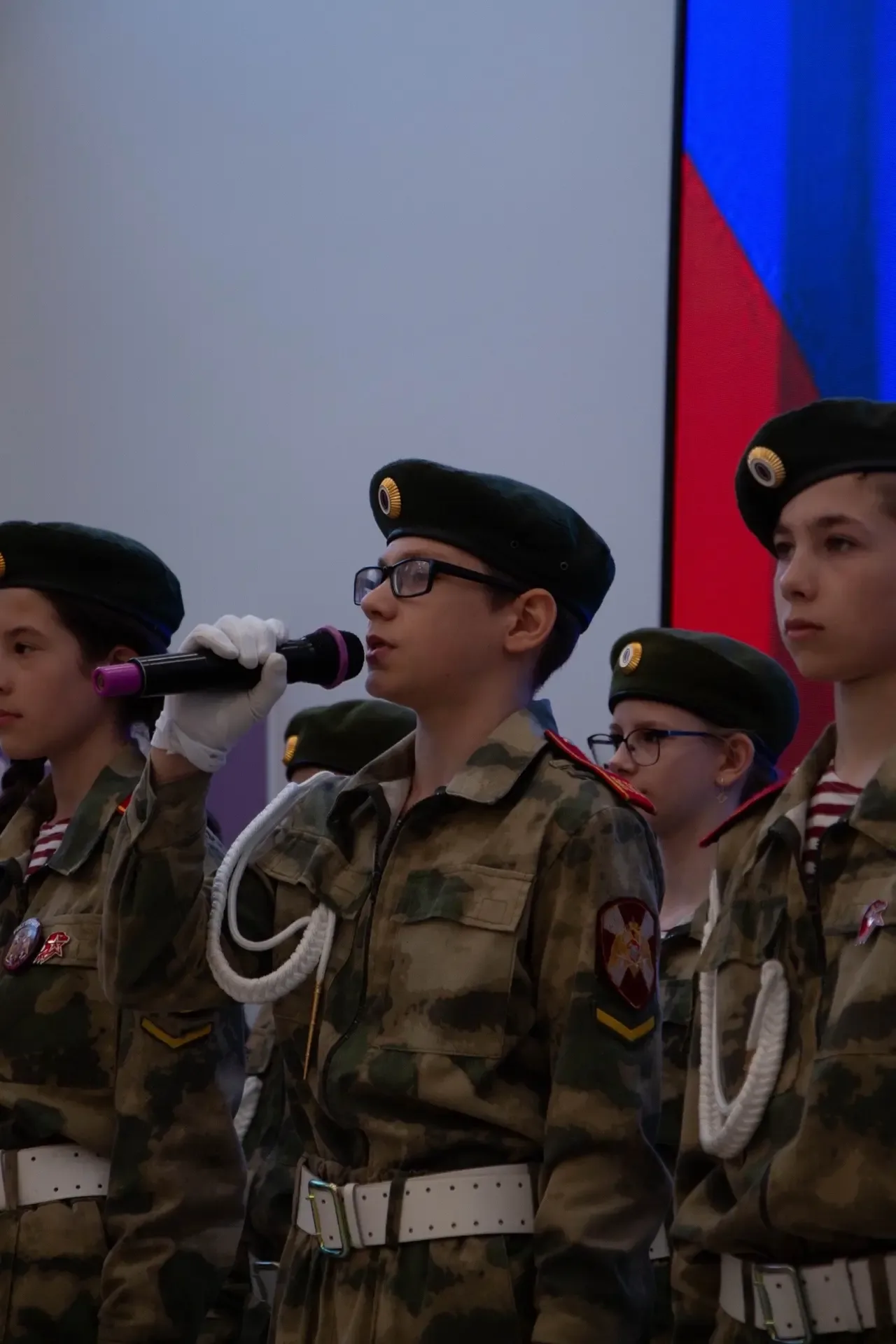 #КадетскийКласс  🪖 Юные кадеты приняли торжественную клятву! 🪖  Вчера, 15 мая, в нашей школе состоял