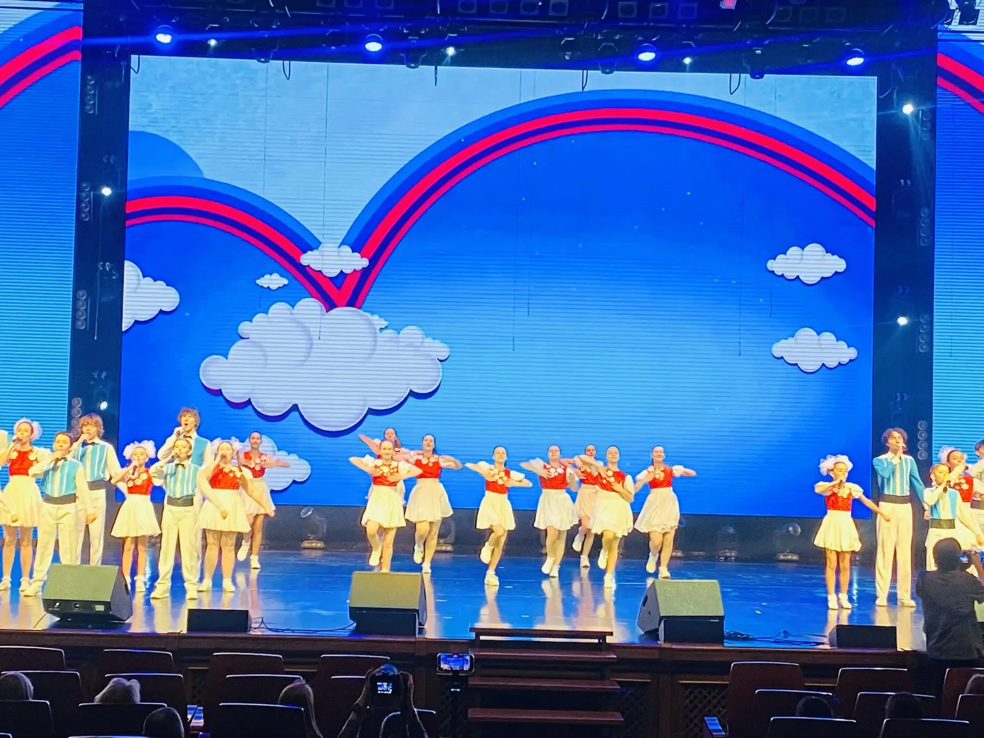 🎶 Отчётный концерт и 45-й выпуск Центра детского творчества «Гармония»! 🎉  В Центре детского творчес