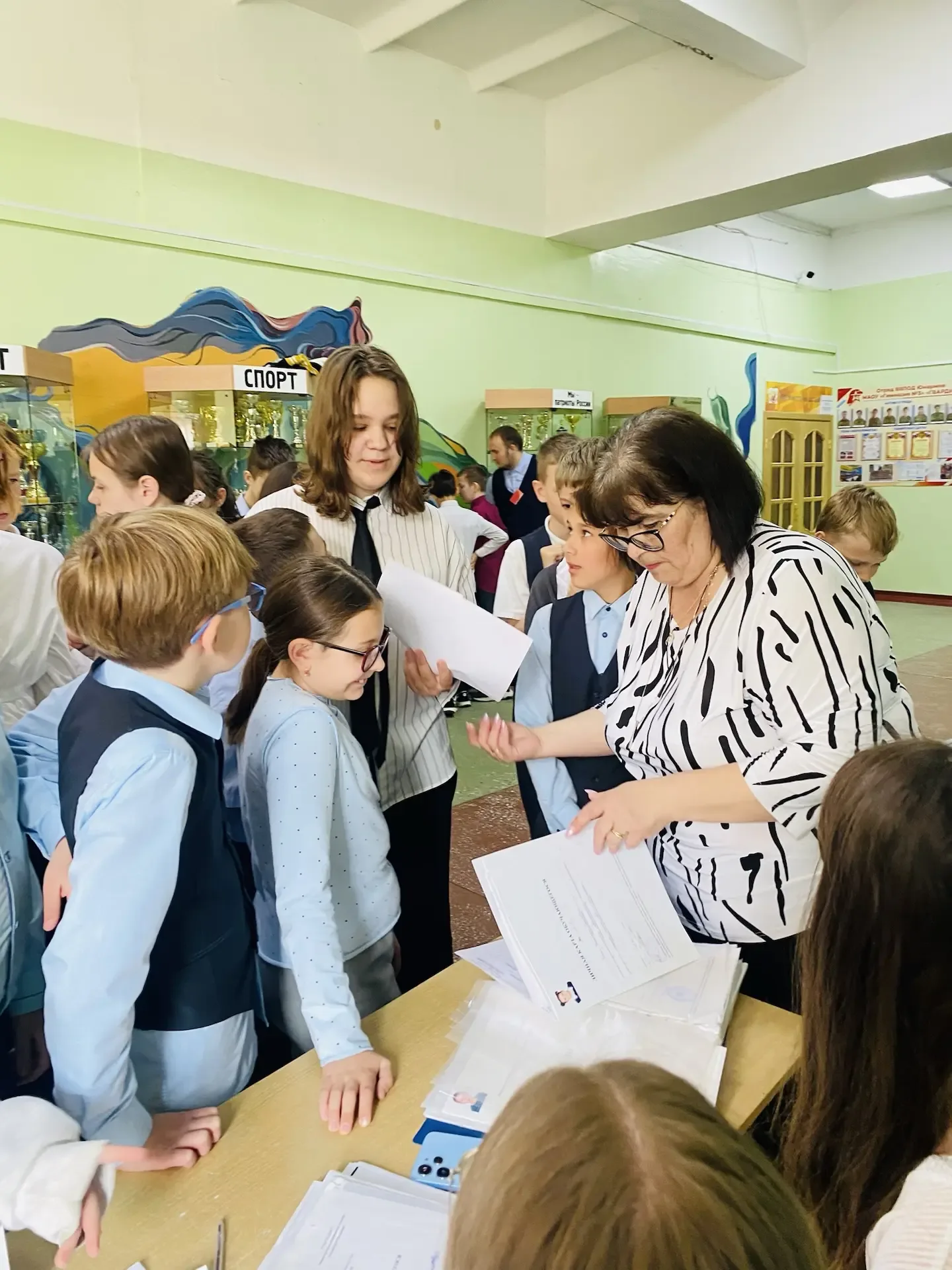 🗳️ Выборы в гимназии: интрига, борьба и новый Глава Правительства!  20 мая у нас в гимназии было по-