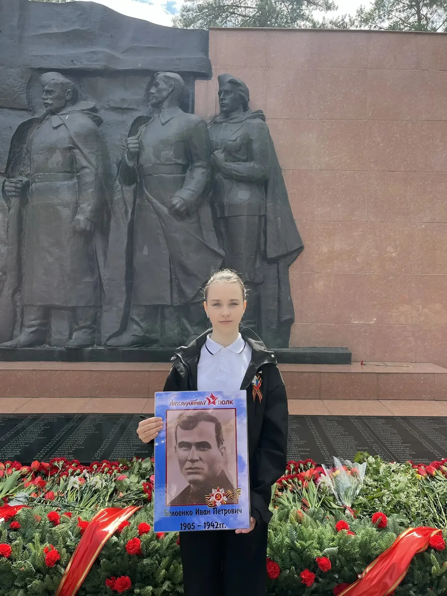 Знаете, что самое ценное в нашей школе?  К празднованию важных дат мы подходим целыми семьями. И это