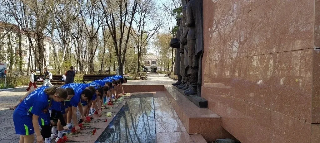 Бегом сквозь весну и память... 🕊️🏃  2 мая Спасск-Дальний замер на старте. Традиционная легкоатлетиче