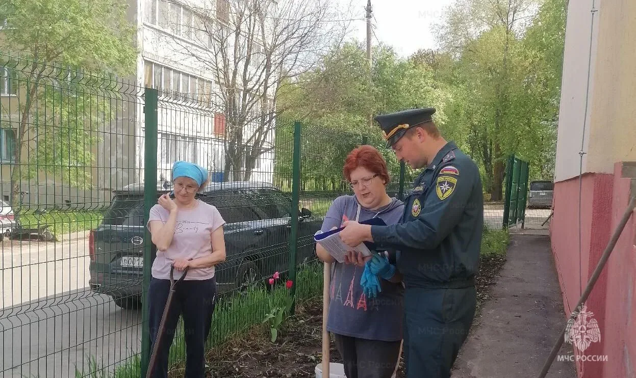 🟠Сотрудники МЧС России продолжают проводить профилактические рейды  Сотрудники госпожнадзора по Ново