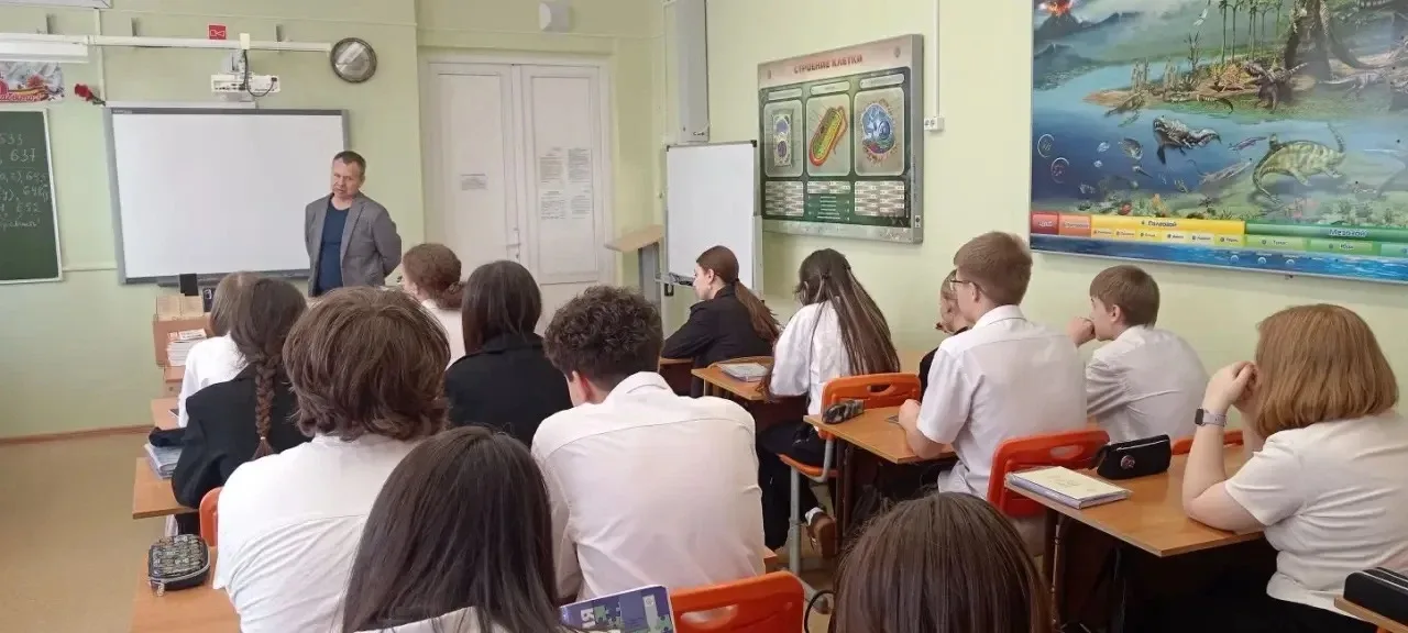 📢 Ответственность за наркотики — это серьёзно!  Старший специалист отдела по контролю за оборотом на