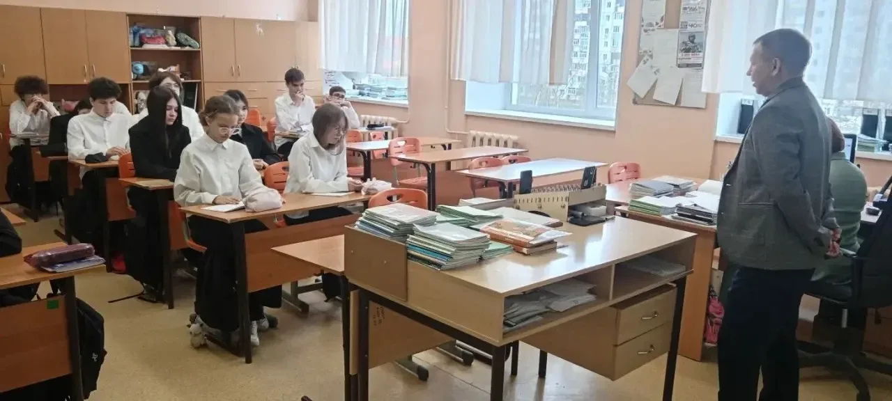 📢 Ответственность за наркотики — это серьёзно!  Старший специалист отдела по контролю за оборотом на