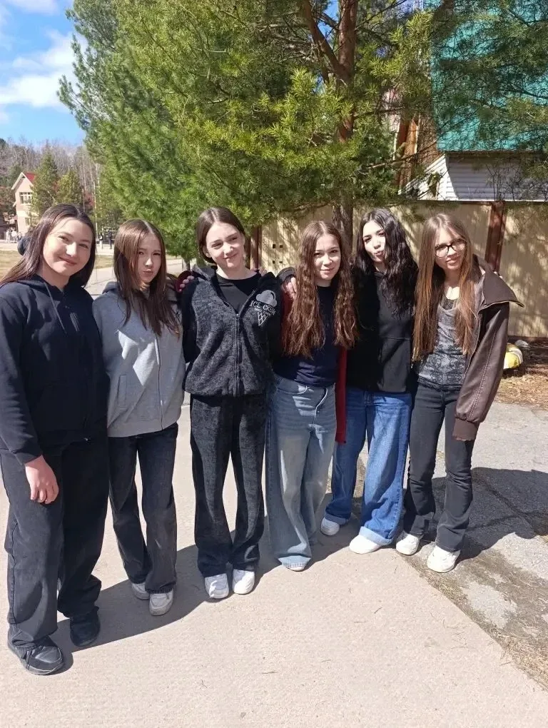 Двойной праздник и шаг в лето!!!🌞   Вот такое теплое смс получили мы от дружного 7б класса!  Сегодня