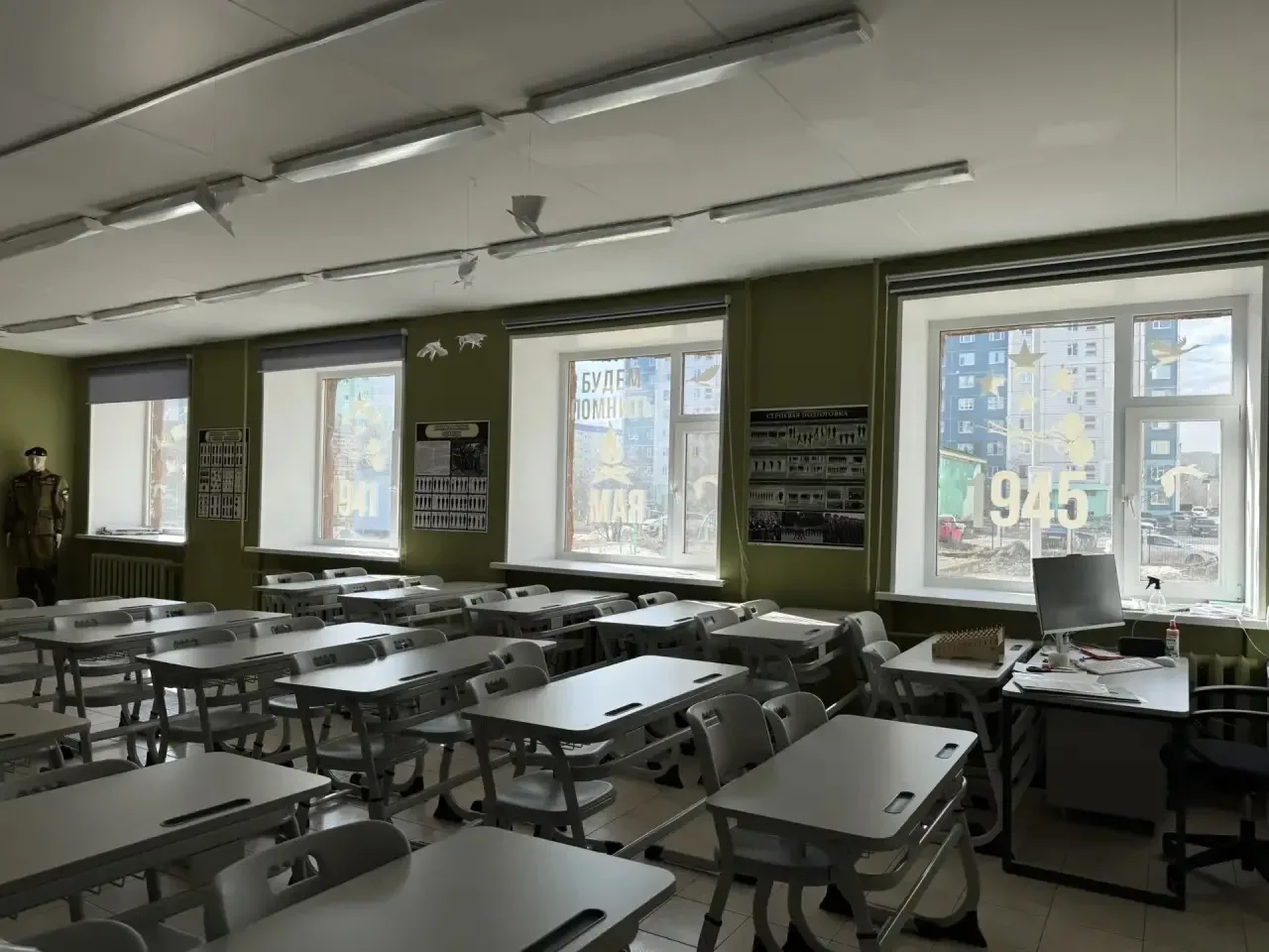 ОКНА ПОБЕДЫ   Ученики 7А класса (классный руководитель Грязнов В. С.) приняли участие во Всероссийск