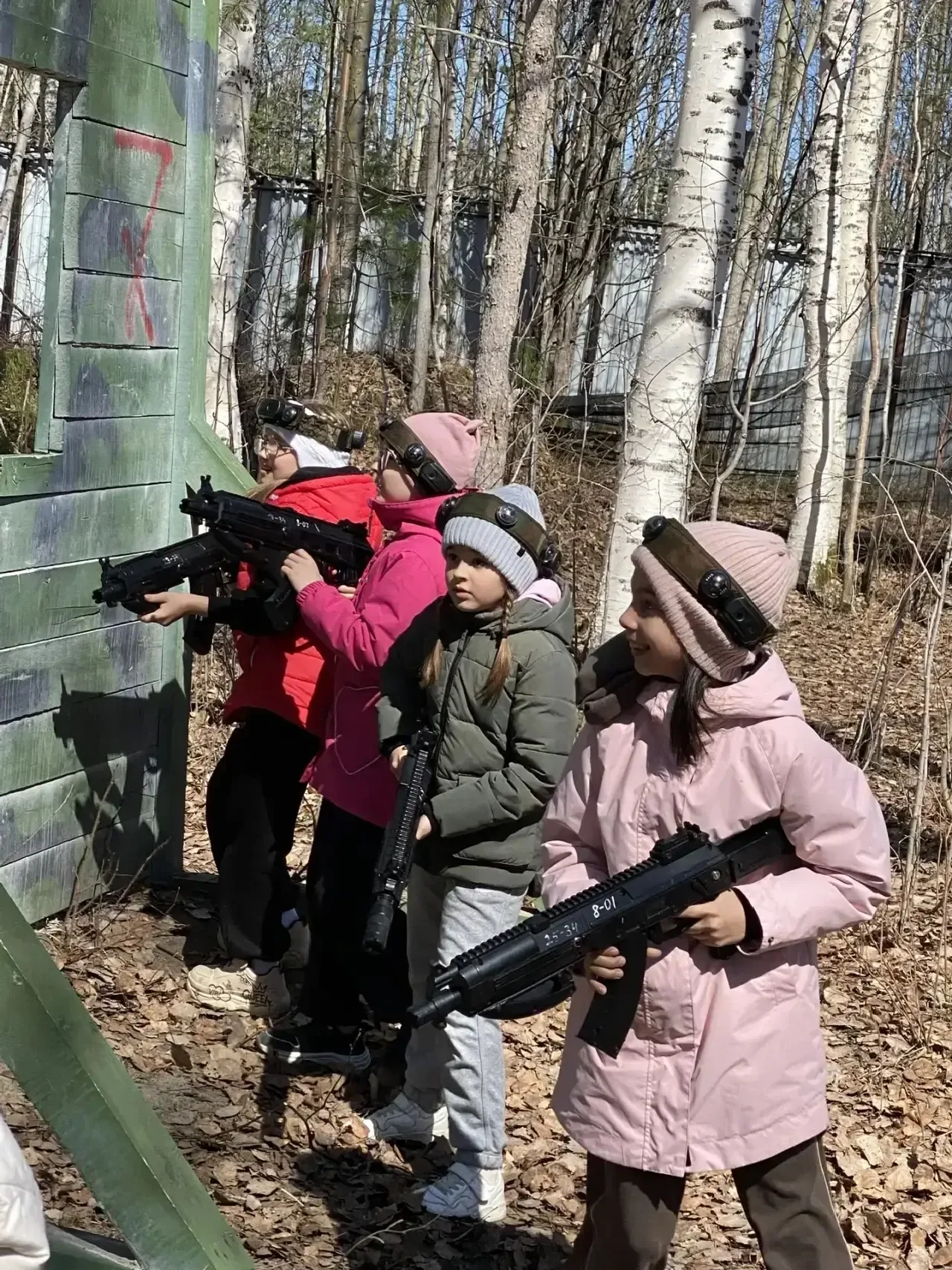 ☀️ Вместе с родителями 2Б отметили окончание учебного года на базе «Ольгино». Ребята подготовили пра