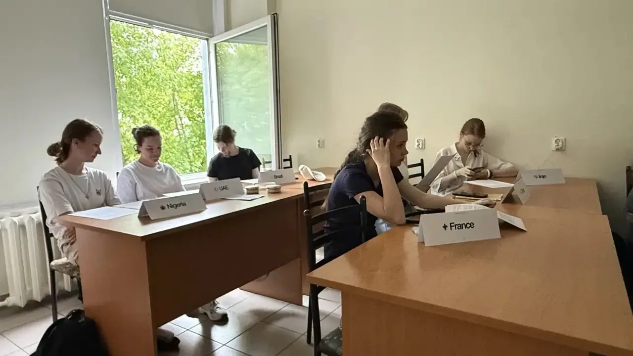 🌍 Наши старшеклассники — в гостях у УрФУ  Сегодня ребята из 9–11 классов, которым интересна тема меж