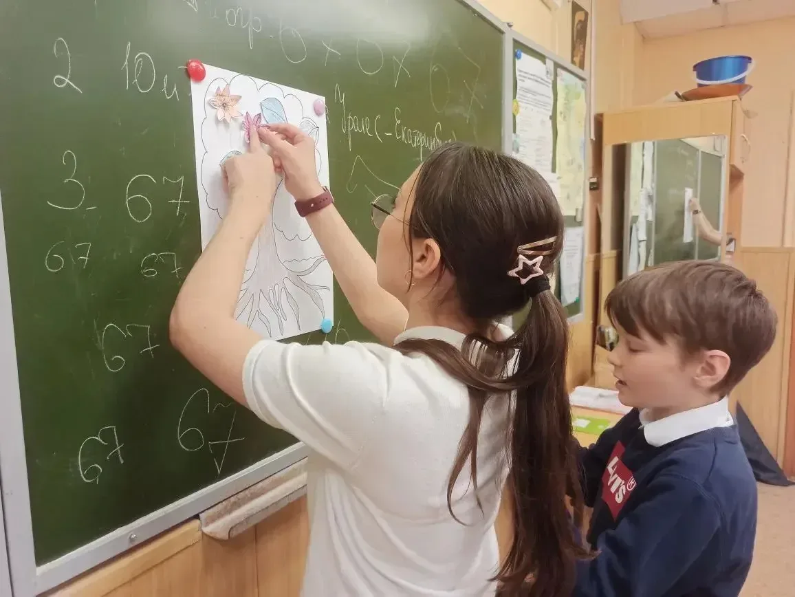 В 5А классе прошел тренинг о доверии и поддержке. Ребята читали и обсуждали терапевтические сказки, 