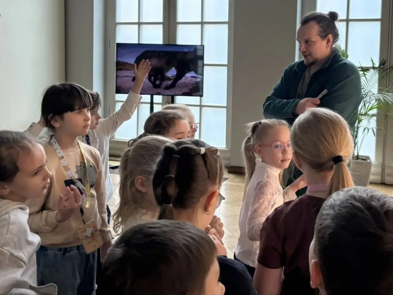 Маленькие исследователи 🤓  🌍 В павильоне № 31 «Геология» на ВДНХ ученики 1 «Б» класса узнали, как вс