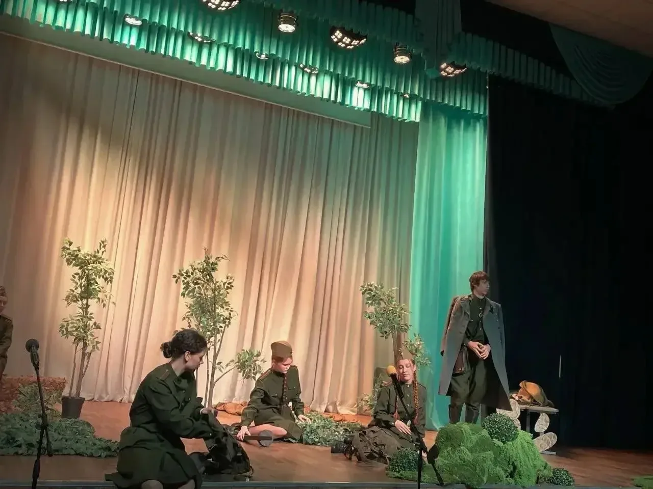 💥Дорогие ученики, учителя, родители и друзья нашей школы!  ✨Сегодня произошёл по‑настоящему особенны