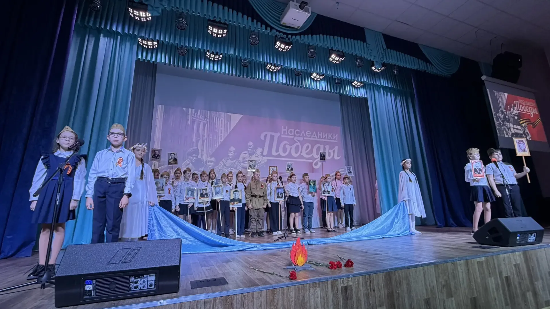🎶 30 апреля в нашей школе прошел конкурс патриотической песни «Битва хоров — Наследники Победы». Я в