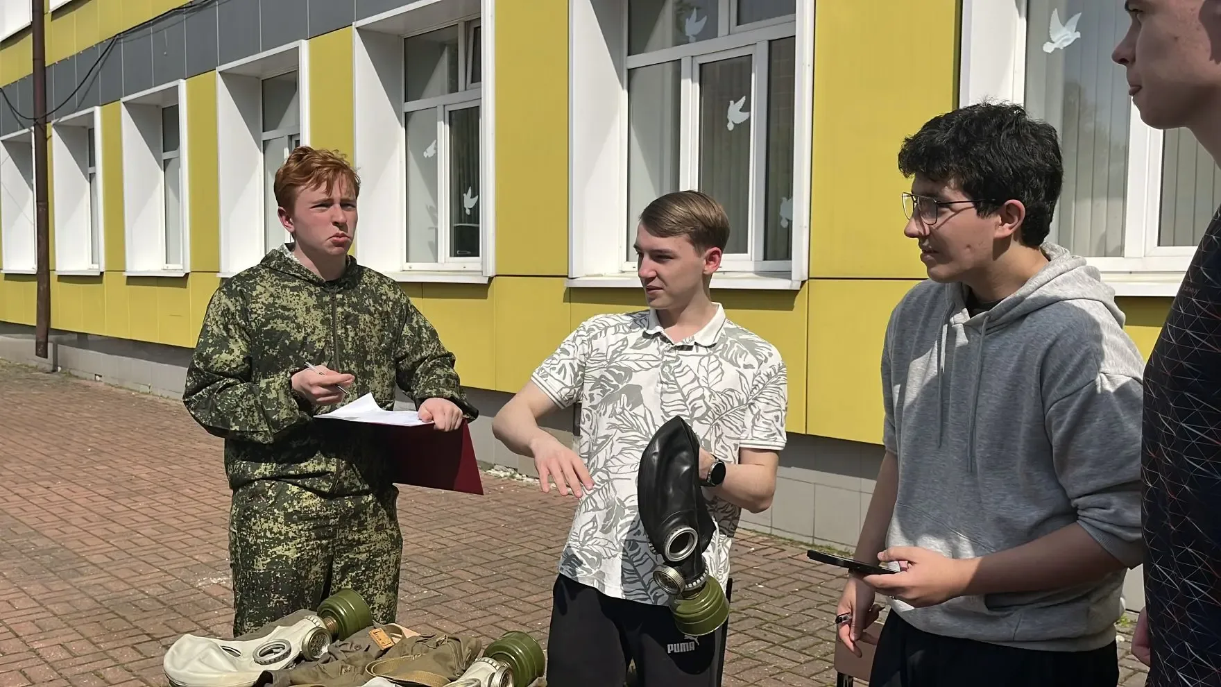 🚩 14.05.2026 в МАОУ «Школа 16» прошла военно-патриотическая игра «Зарница» для 5-8 классов!  Собрал 