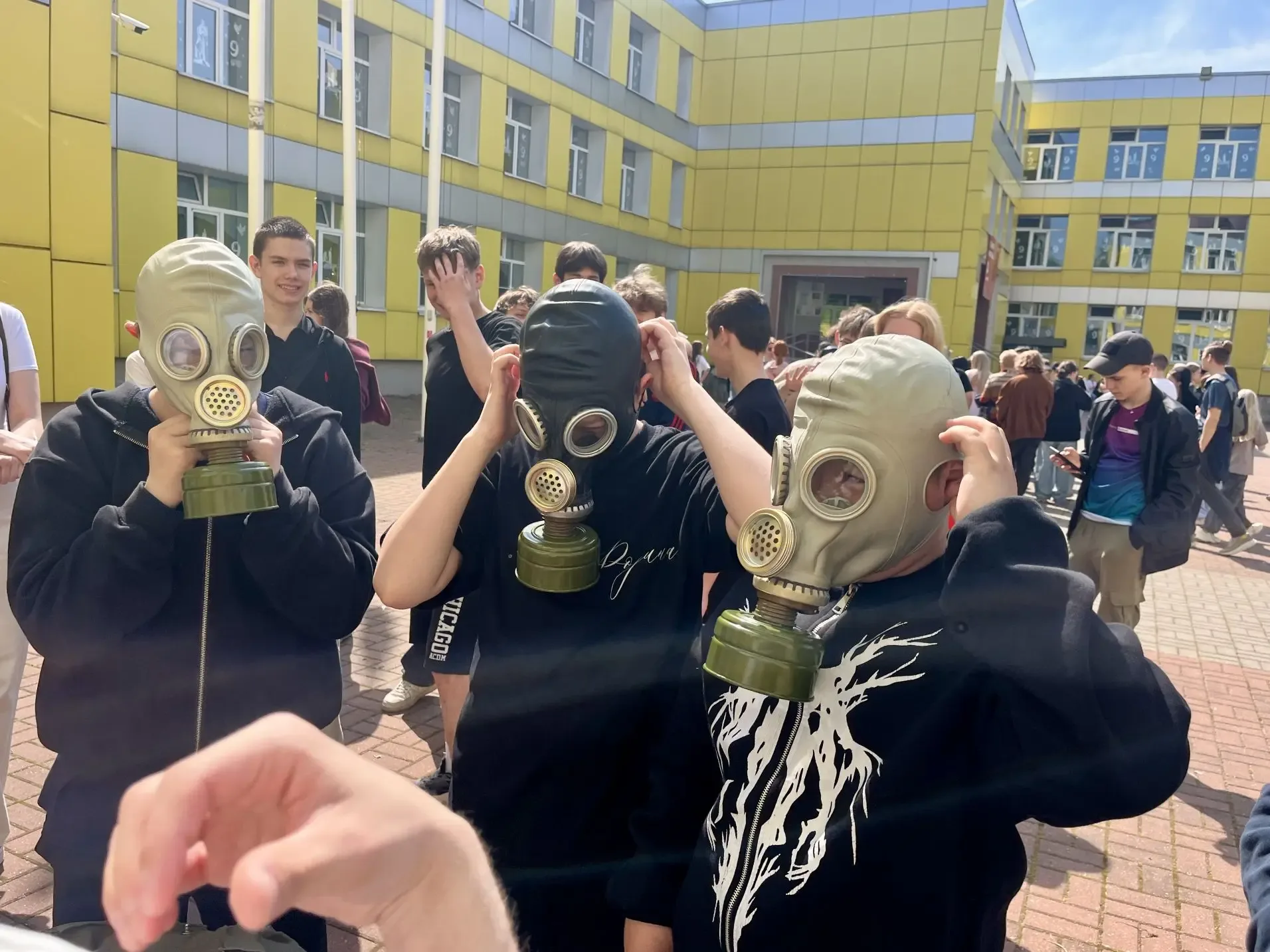 🚩 14.05.2026 в МАОУ «Школа 16» прошла военно-патриотическая игра «Зарница» для 5-8 классов!  Собрал 