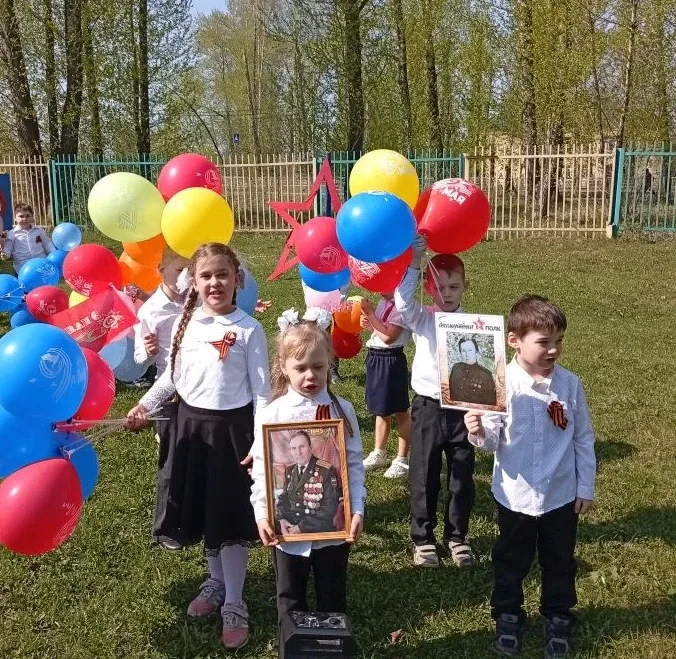 🇷🇺«И снова май, салют, Победа!»: эхо героического прошлого в сердцах малышей                        