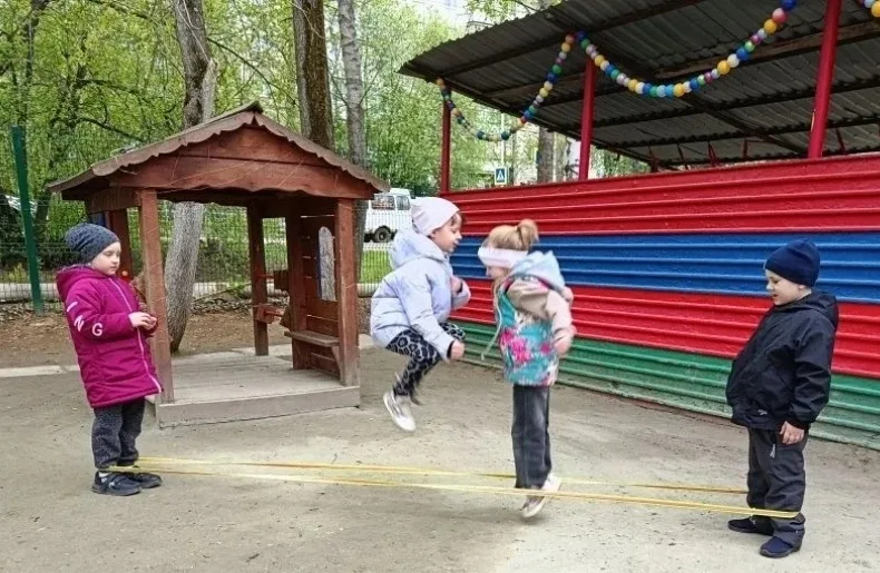 🐝🌸Майские деньки в "Детстве"  🌺В детских садах объединения "Детство" майские деньки наполнены солнеч