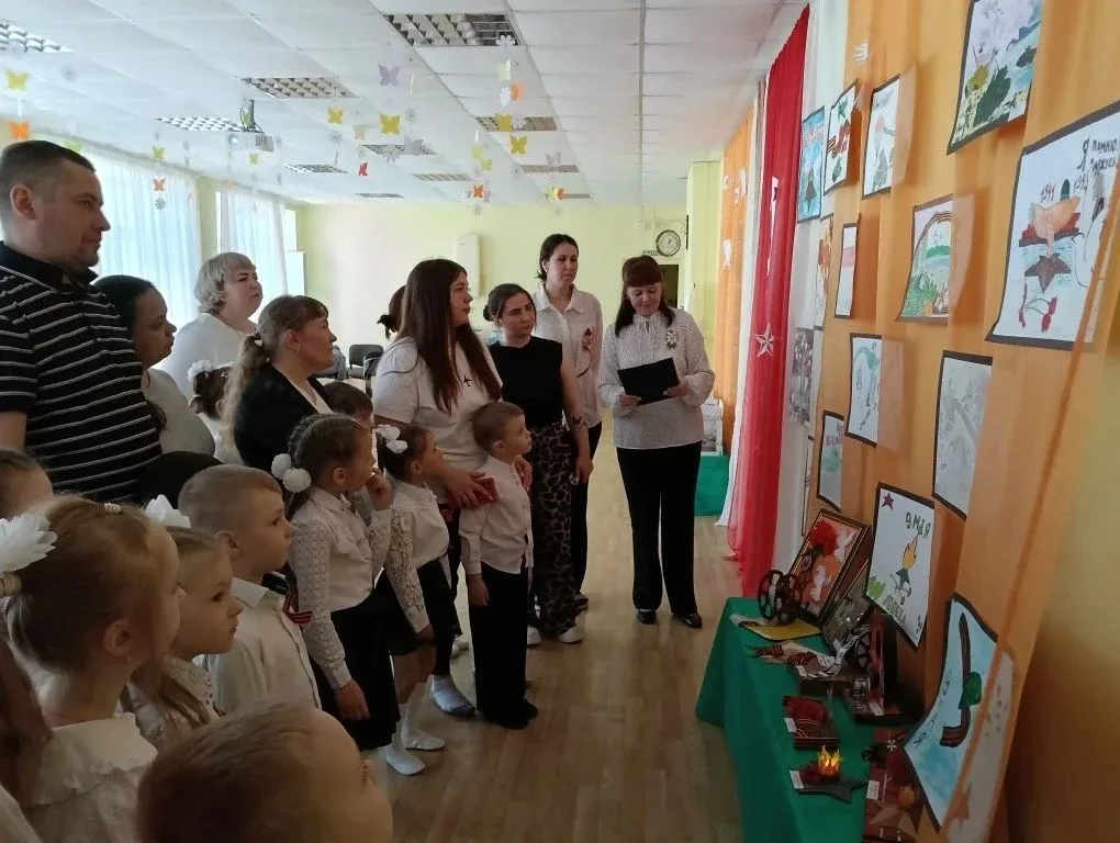 💥6 мая в детских садах объединения "Детство" прошло торжественное открытие выставки семейного творче