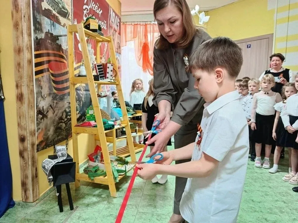 💥6 мая в детских садах объединения "Детство" прошло торжественное открытие выставки семейного творче