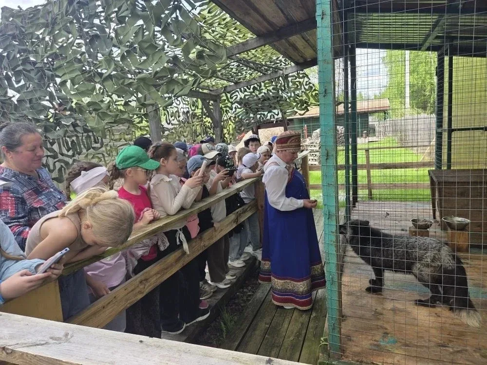 🏛️ В преддверии Дня музеев Орлята России 1а класса отправились в путешествие! ⏳  Ребята побывали там