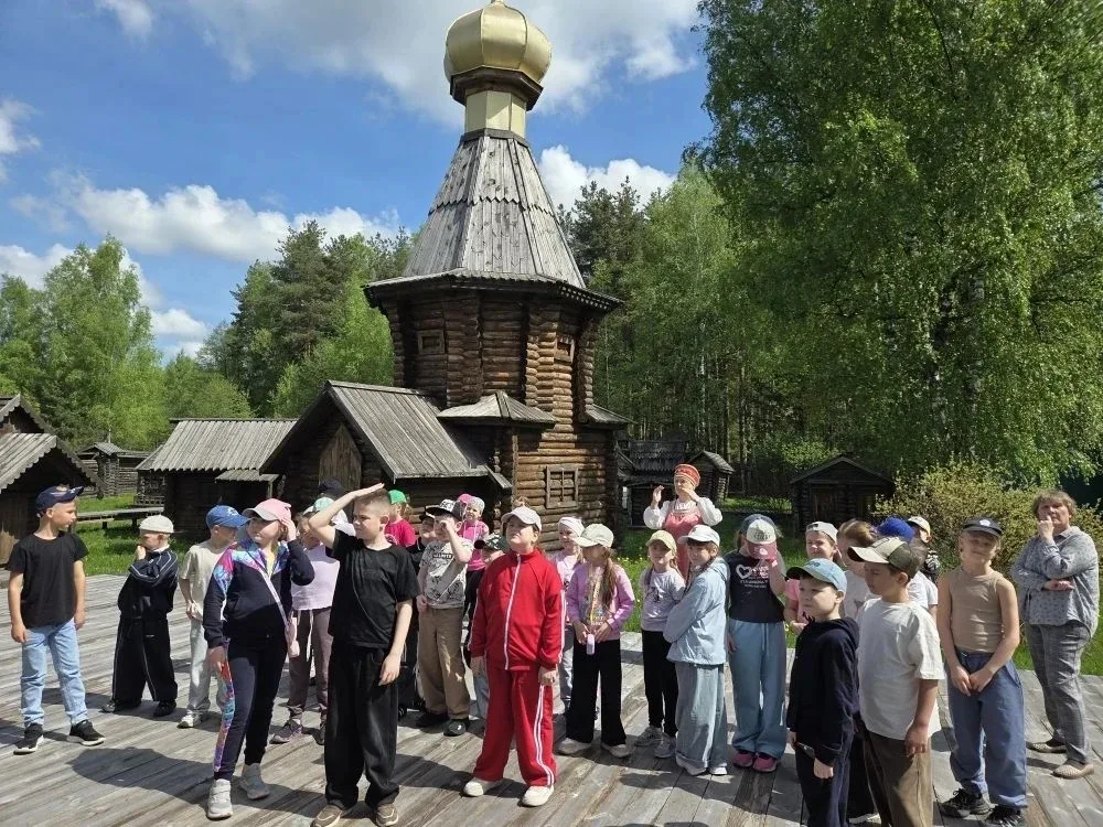 🏛️ В преддверии Дня музеев Орлята России 1а класса отправились в путешествие! ⏳  Ребята побывали там