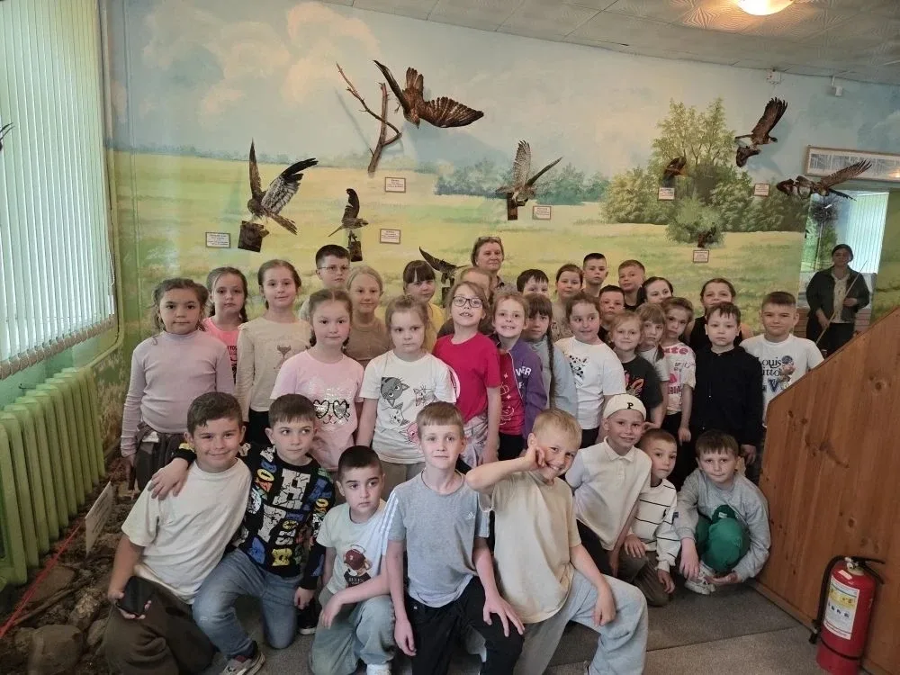 🏛️ В преддверии Дня музеев Орлята России 1а класса отправились в путешествие! ⏳  Ребята побывали там