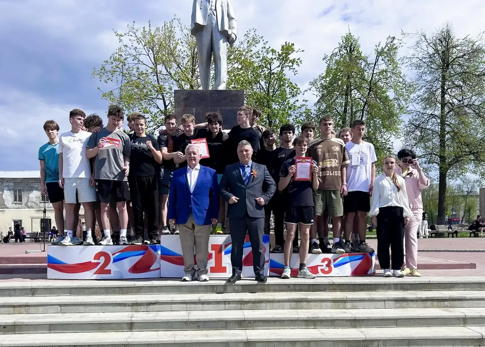 В Гусь-Хрустальном состоялась 69-я легкоатлетическая эстафета, посвящённая 81-й годовщине Победы в В