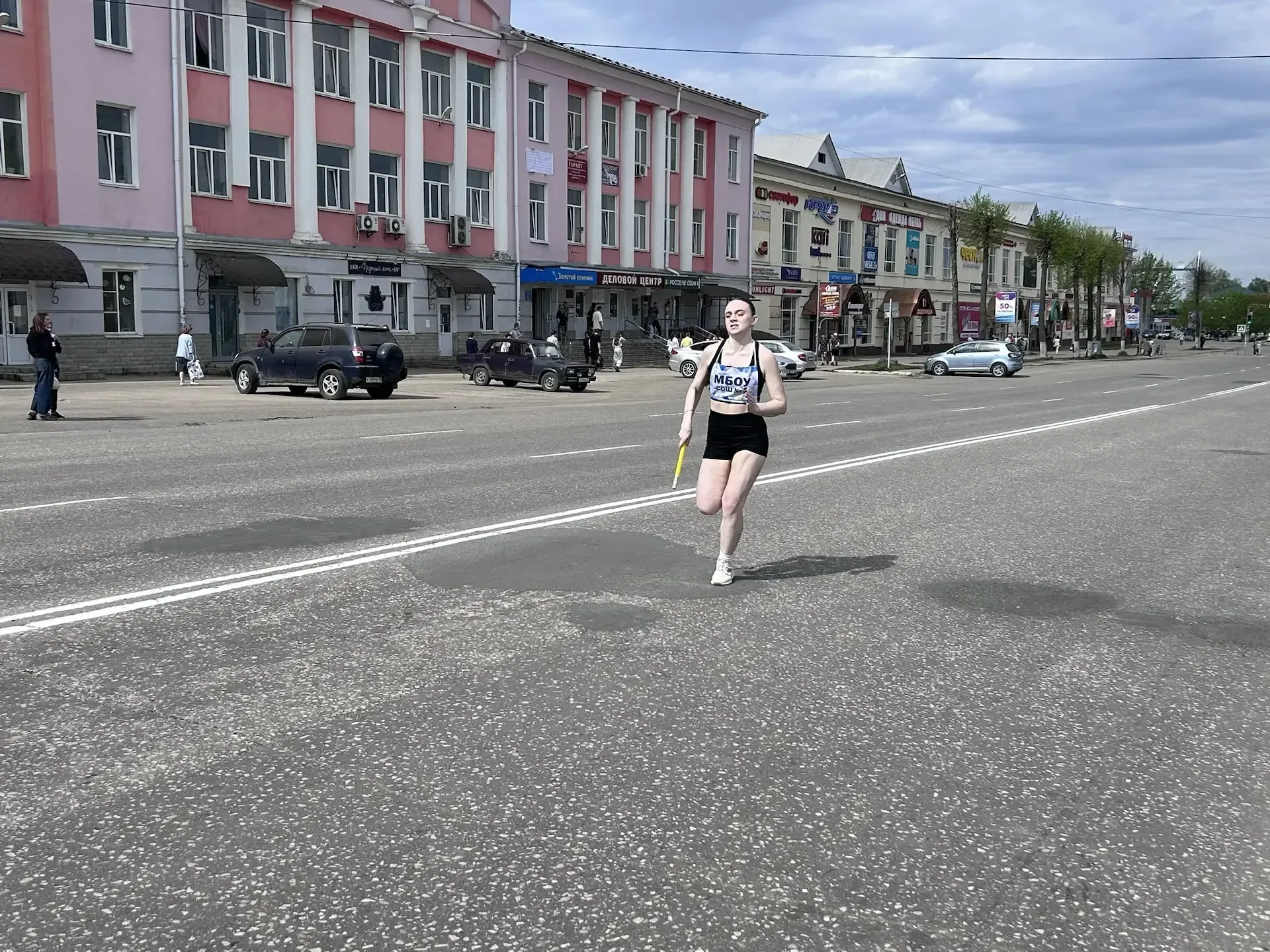 В Гусь-Хрустальном состоялась 69-я легкоатлетическая эстафета, посвящённая 81-й годовщине Победы в В