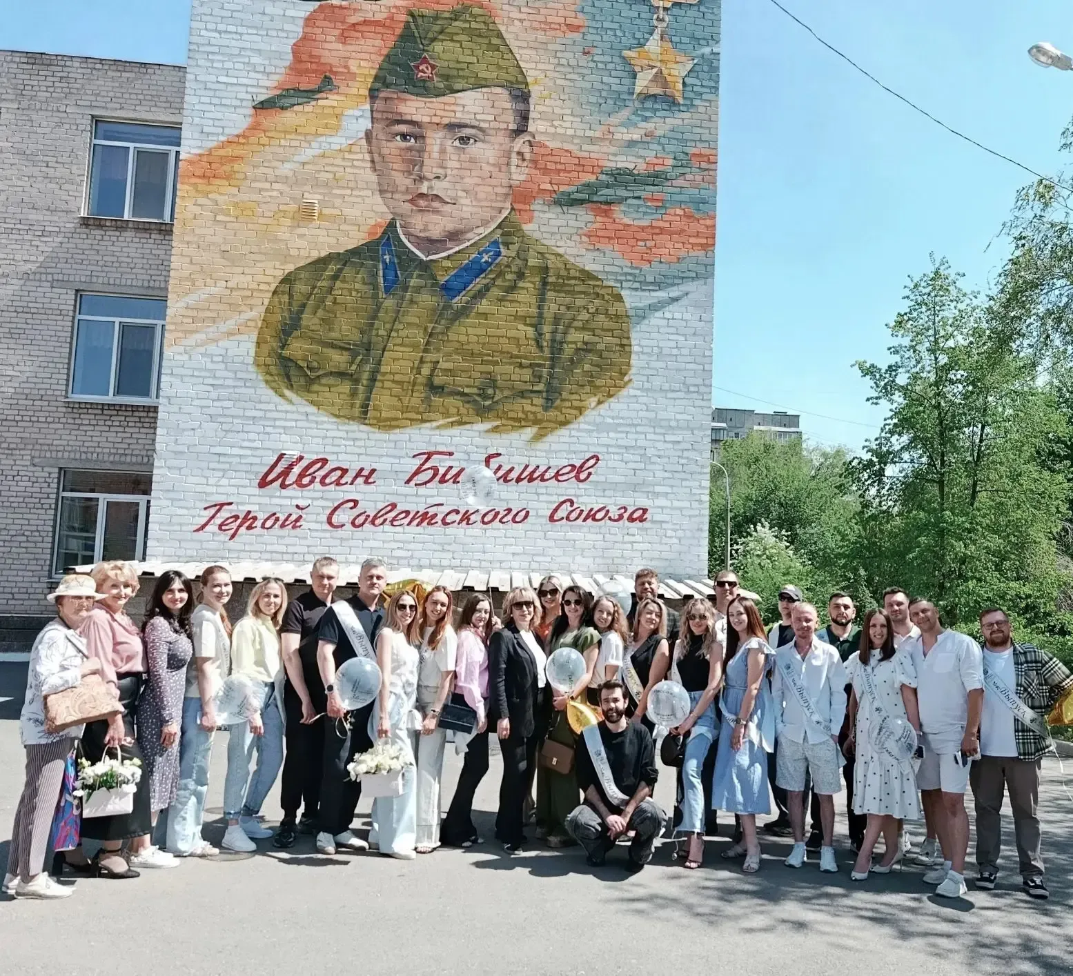 20 лет спустя — и снова в родной школе ❤️  Сегодня в нашей школе №8 состоялась очень трогательная вс