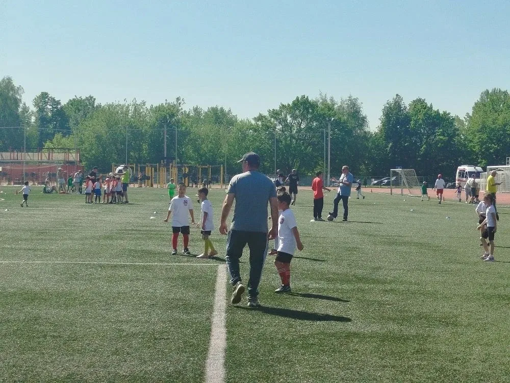 Сегодня спортивная команда дошкольного отделения "Семицветик" приняла участие в ежегодных соревнован