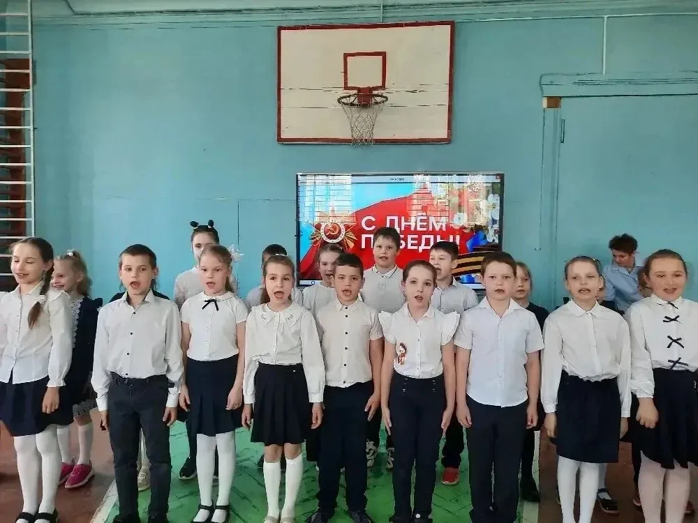 Ученики нашего центра образования  приняли участие в акции "Голос Победы".  К 81 годовщине  Победы в