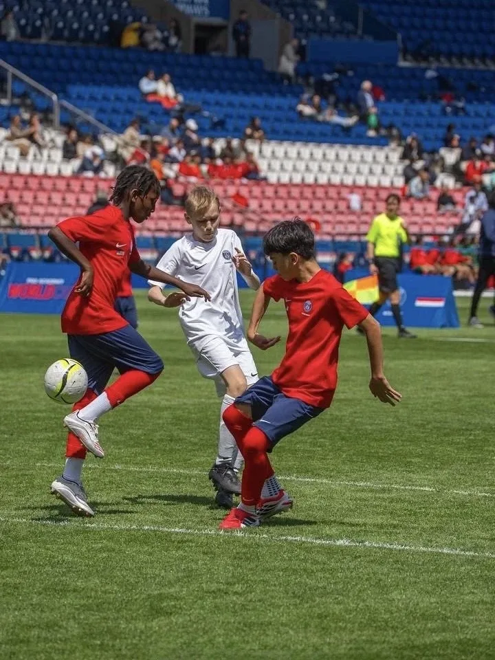 🌍 Международный опыт нашего футболиста ⚽️  Капитан школьной футбольной команды Илья, 6 «Л», в состав