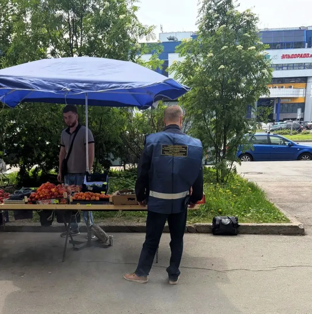 ⚔️ Незаконная торговля пресечена в трех районах Петербурга  Сотрудниками Комитета проведены плановые