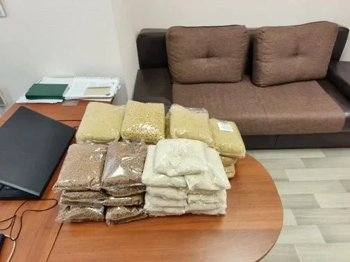 Спасатели Санкт-Петербурга передали более 3 тонн гуманитарной помощи  Сотрудники подведомственных Ко