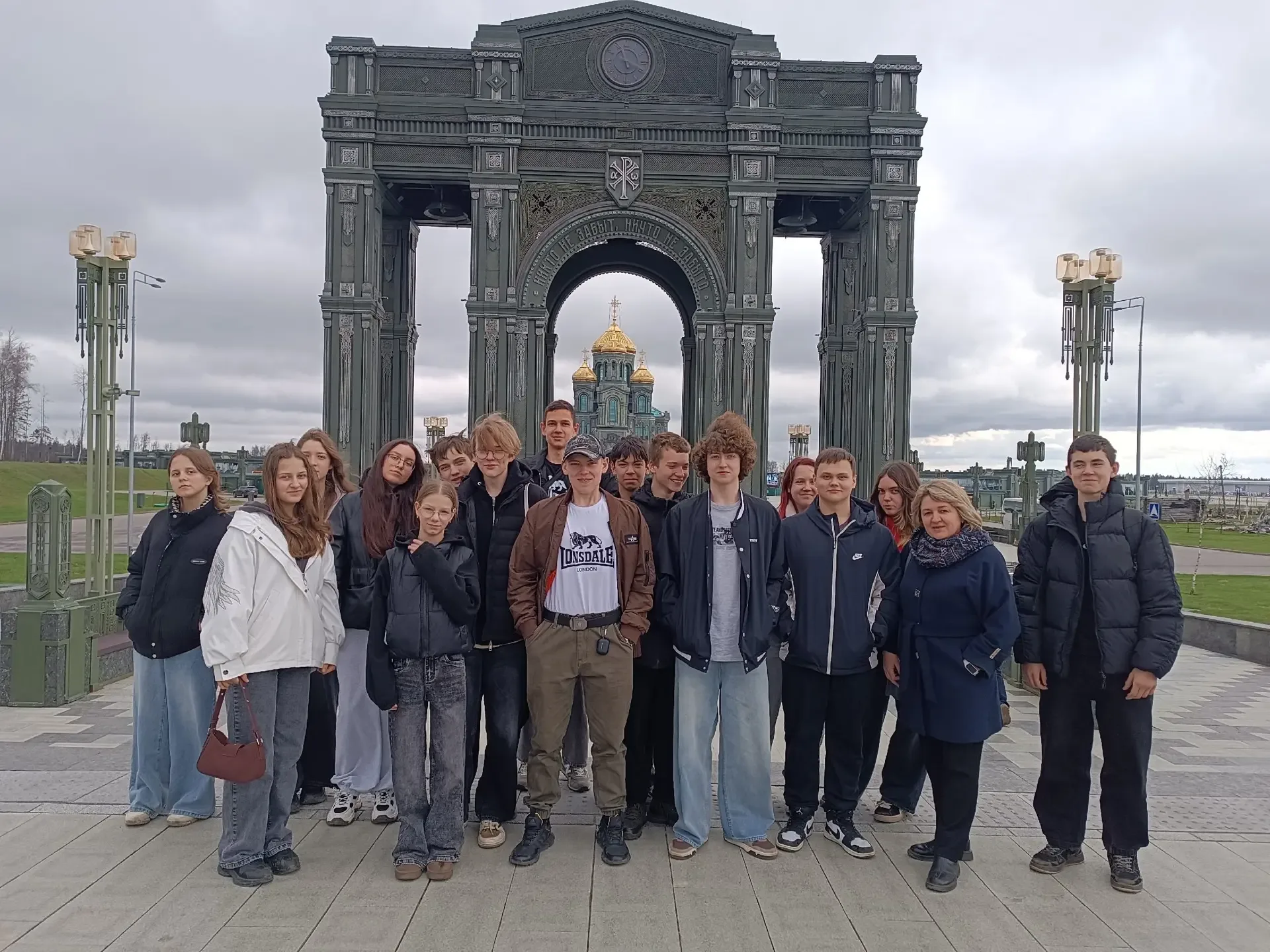 📜 Путешествие в историю: кадеты и школьники на «Дороге памяти»!  Учащиеся 8А, 8Б, 5Г и 5В (кадетског