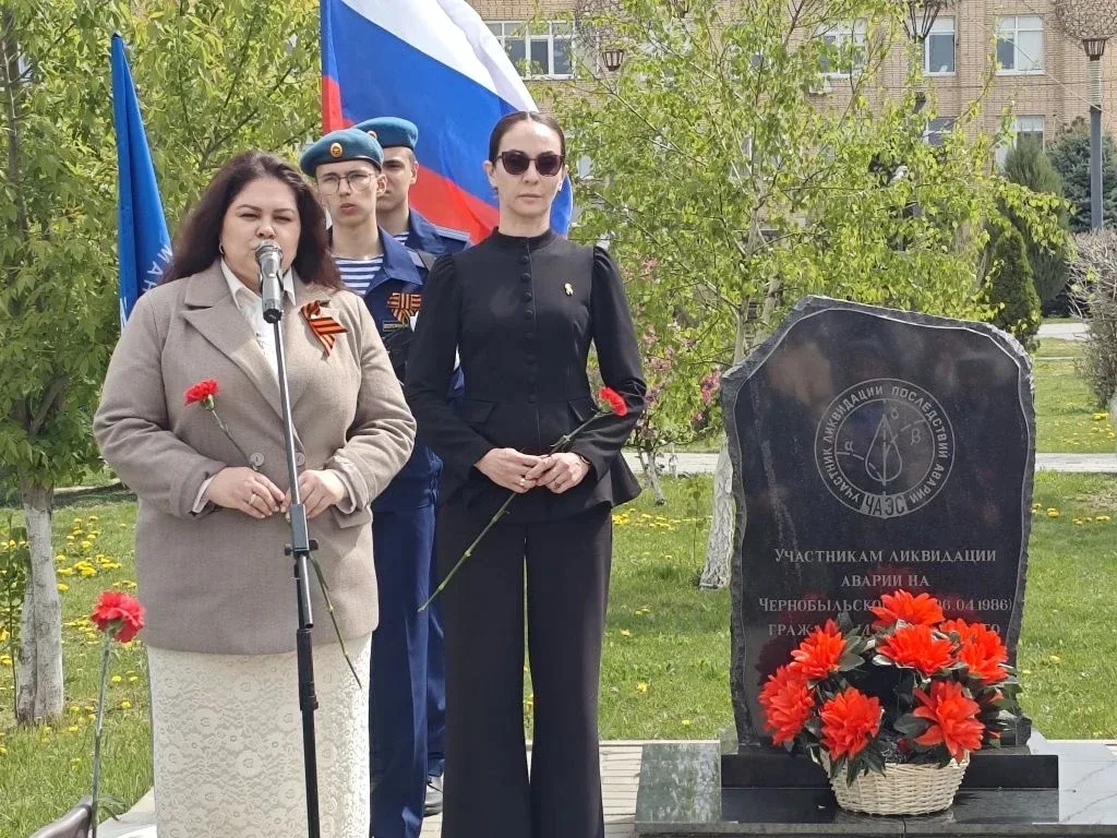 ✅Неделя в МКОУ " Приволжская СОШ №1" началась с торжественной линейки, поднятия флага и гимна Россий