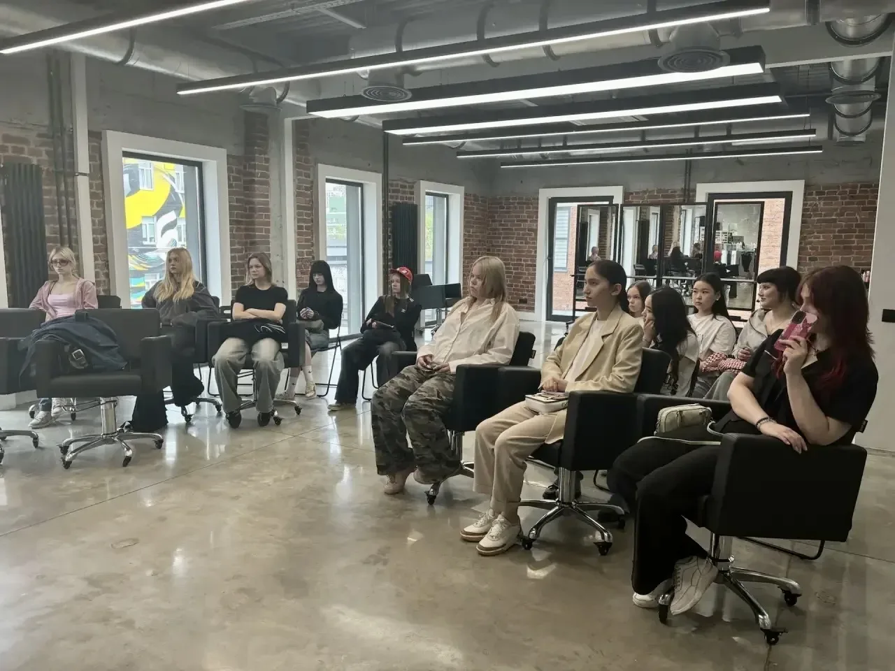 🙌🏼 Наши девятиклассники продолжают активно знакомиться с миром профессий в рамках профессиональных п