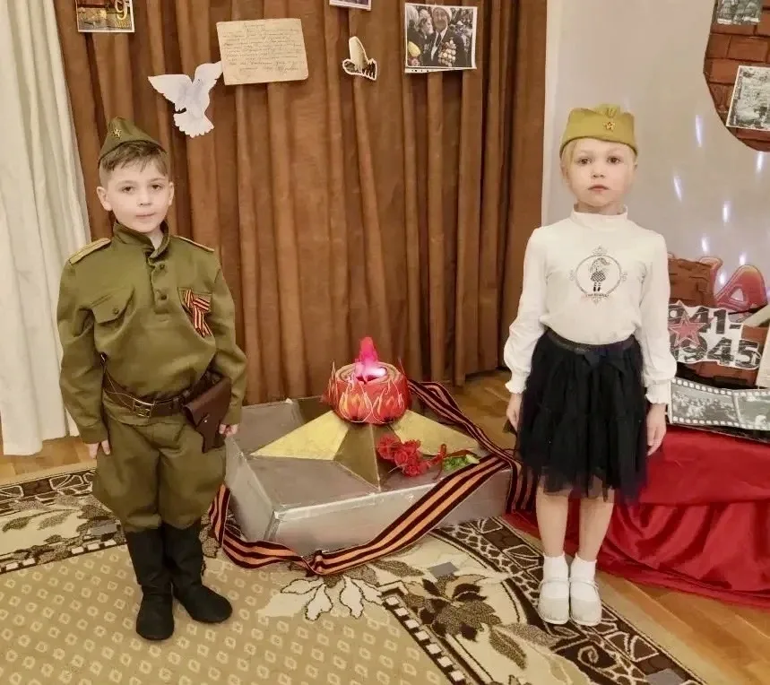 ⭐ Неделя памяти: дошкольники почтили подвиг героев  Прошлая неделя в нашем дошкольном отделении была