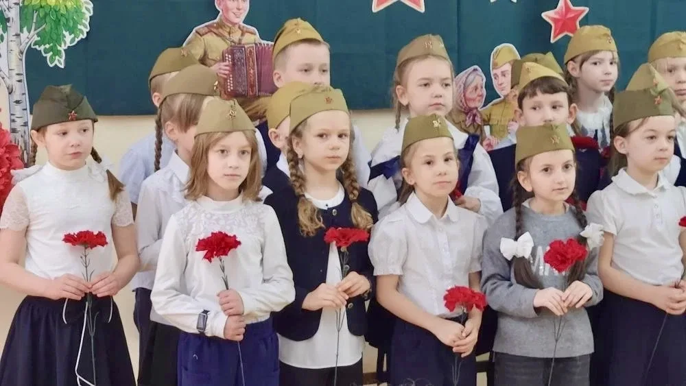 🇷🇺 6 мая в нашей школе состоялся творческий конкурс «Битва хоров», посвящённый Дню Победы.  Участник