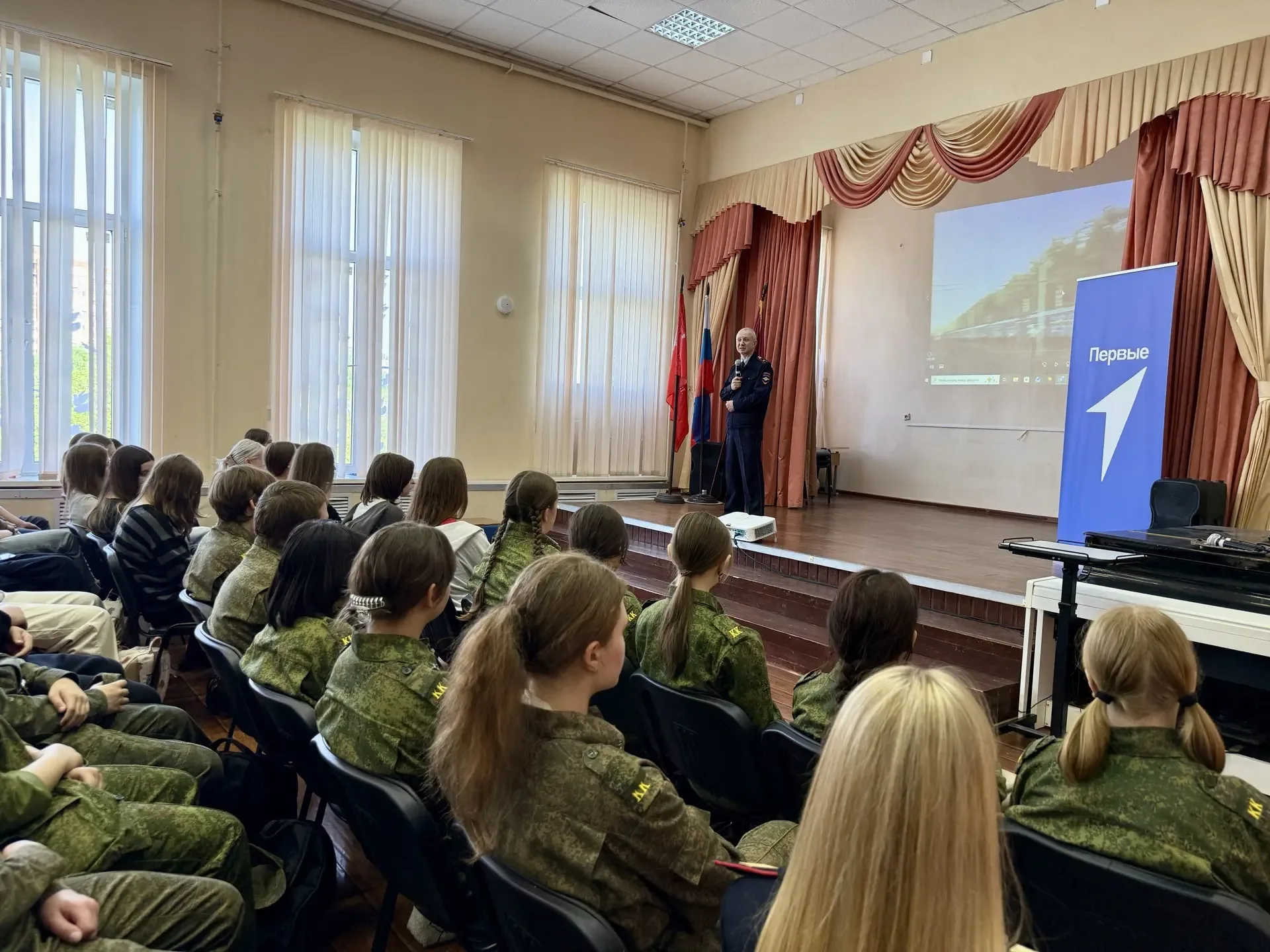 ⚠️ Безопасность на железной дороге  Сегодня в нашей школе для учеников 7–11-х классов прошли профила