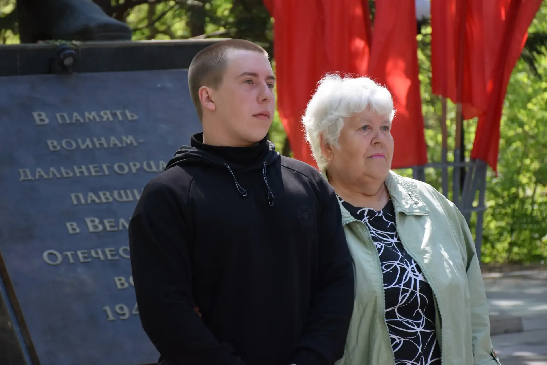 Еще 16 призывников отправлены в армию  Торжественная отправка новобранцев в ряды вооруженных сил сос