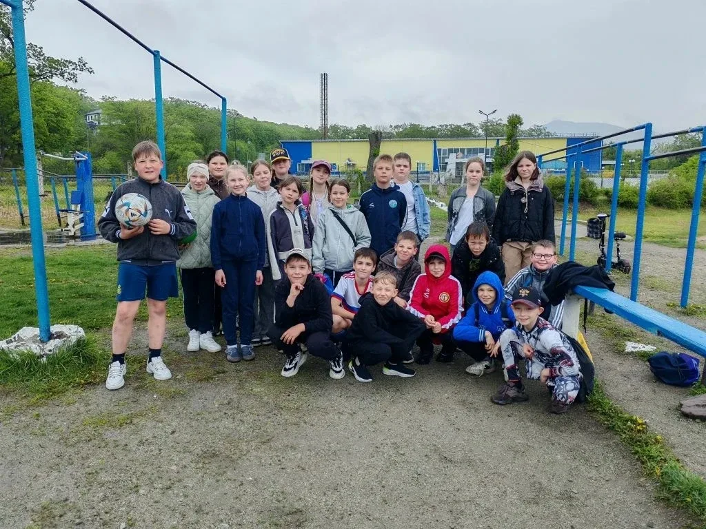 ДЕНЬ ЗДОРОВЬЯ: СПОРТ, ИГРЫ И ХОРОШЕЕ НАСТРОЕНИЕ🤗💫   🌟⛹️ В рамках Дня Здоровья ребята из 4 "Б" класса