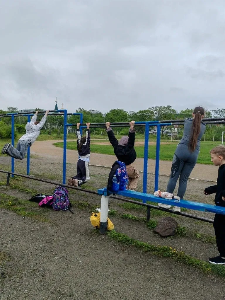ДЕНЬ ЗДОРОВЬЯ: СПОРТ, ИГРЫ И ХОРОШЕЕ НАСТРОЕНИЕ🤗💫   🌟⛹️ В рамках Дня Здоровья ребята из 4 "Б" класса
