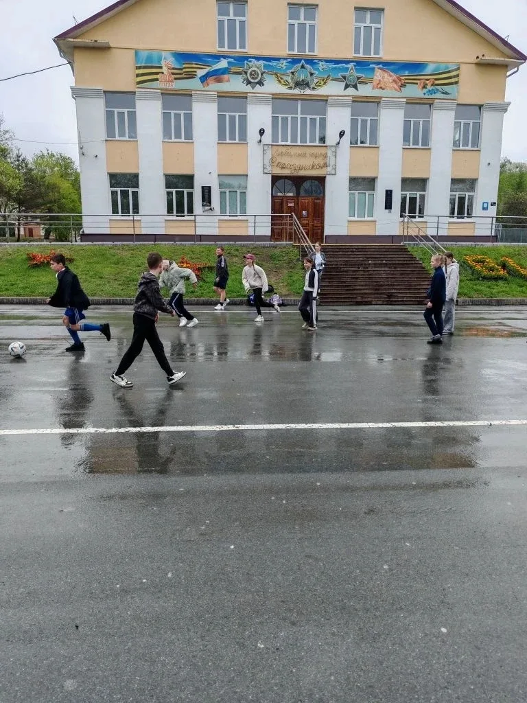 ДЕНЬ ЗДОРОВЬЯ: СПОРТ, ИГРЫ И ХОРОШЕЕ НАСТРОЕНИЕ🤗💫   🌟⛹️ В рамках Дня Здоровья ребята из 4 "Б" класса