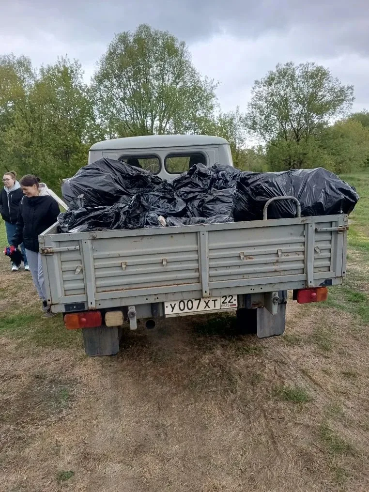 УЛОВ - 50 МЕШКОВ МУСОРА! В ТРОИЦКОМ ПРОШЛА АКЦИЯ "ЧИСТЫЙ БЕРЕГ".  Благодаря участию добровольцев от 